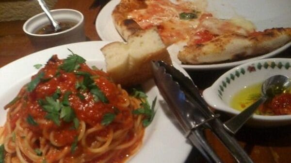 ピッツェリアファリーナのパスタ