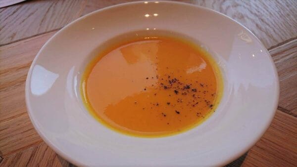 ナインドアーズ（Nine Doors）のスープ