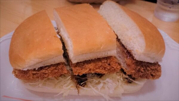 コメダ珈琲店の味噌カツサンド