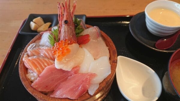 糸島食堂の海鮮丼
