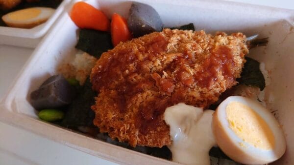 テイクアウトののアジフライ弁当