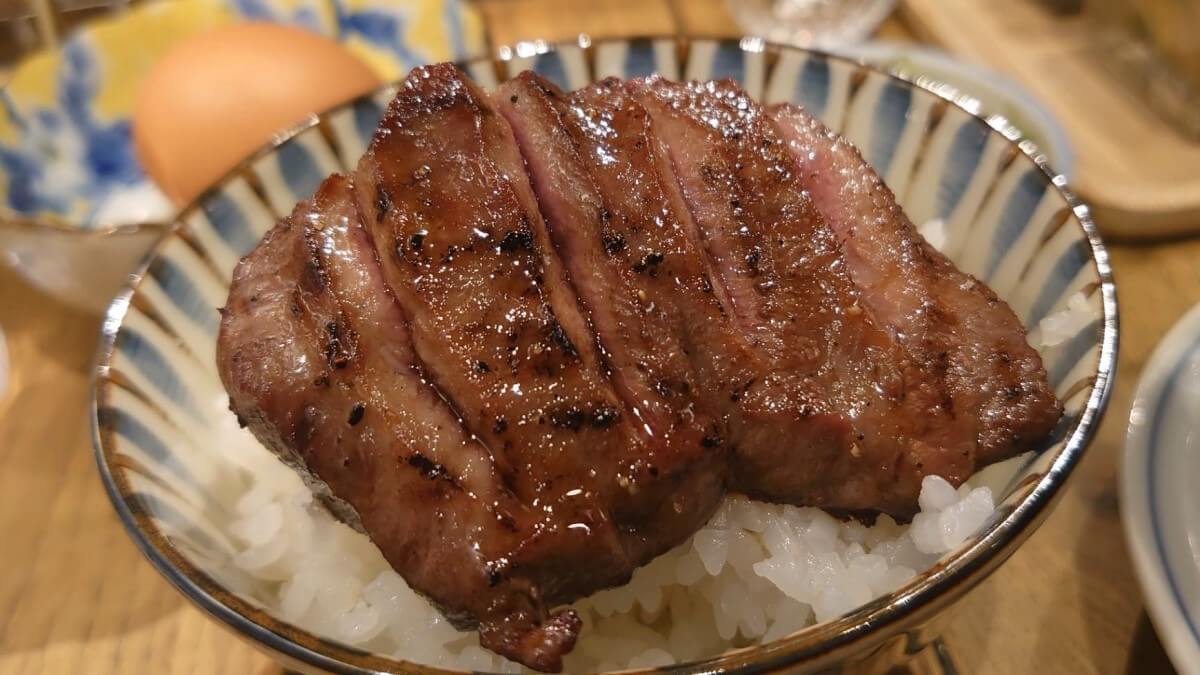 焼肉酒場 にくまる 春吉店