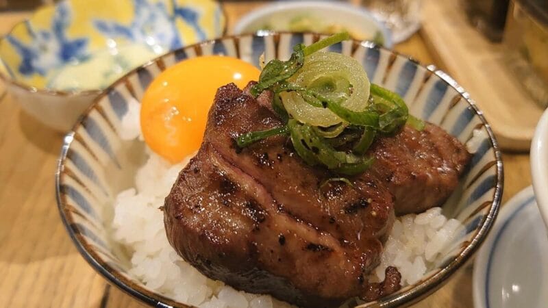 焼肉酒場 にくまる 春吉店