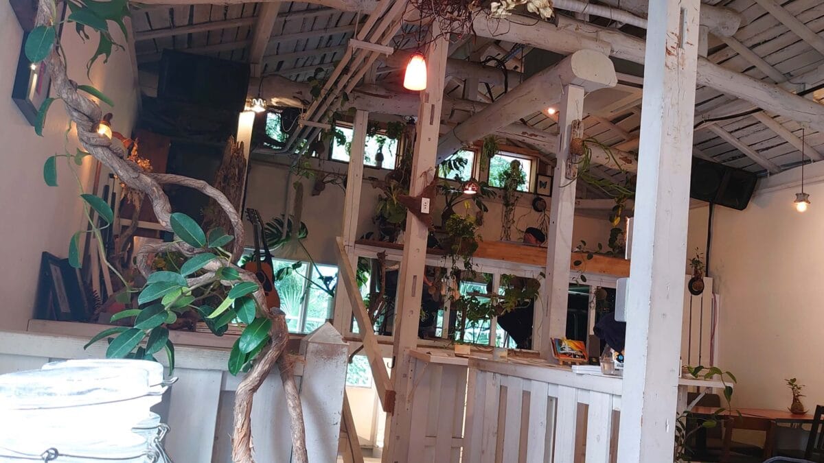 コモエス今泉(como es)の店内