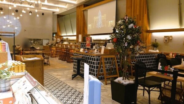 ピエトロ本店の店内