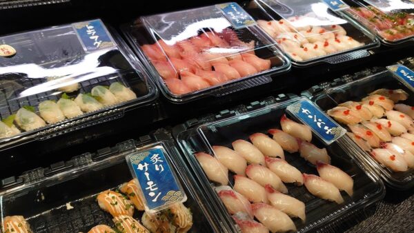 一環120円の寿司 カンパチなど