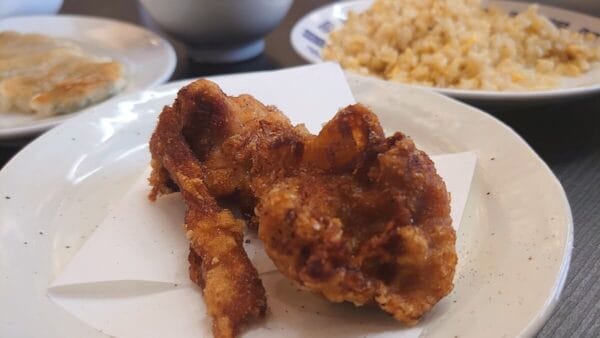 中華酒場 富味屋 のランチの唐揚げ