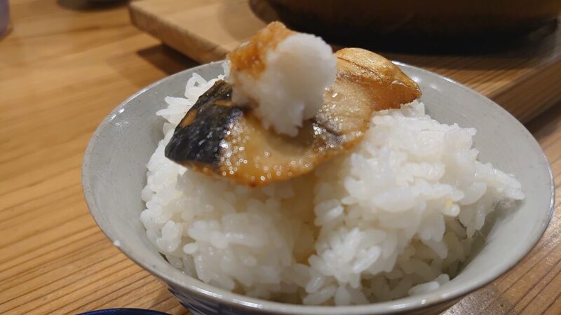 人気の十一や池ぽんの系列店 にく豆腐しげ子