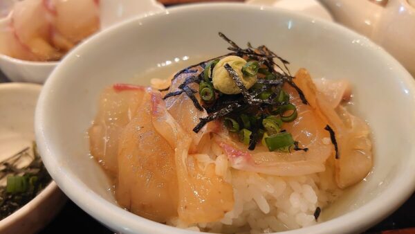 博多豊一長浜食堂の鯛茶漬け