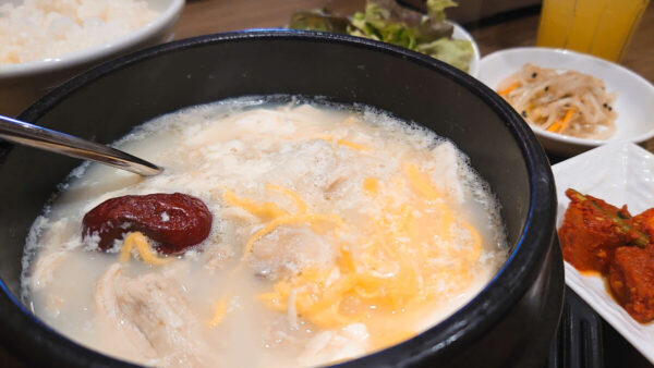 KollaBo(コラボ)のサムゲタン